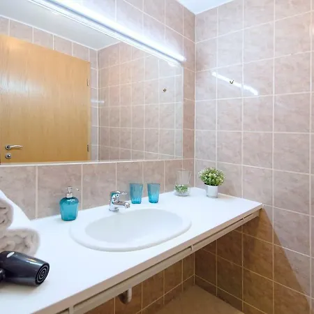 Apartment Modern Zborovska Prague