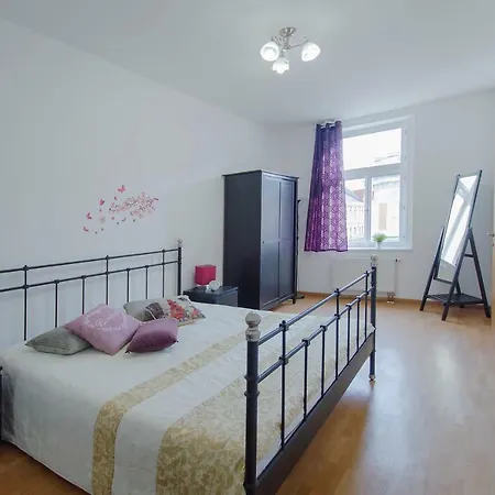 Modern Zborovska *