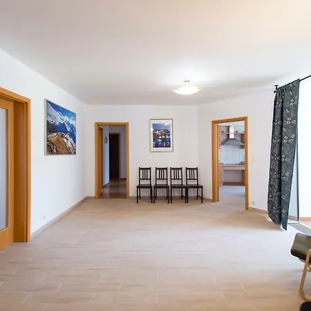 Modern Zborovska *